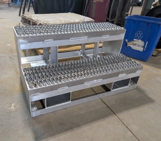 Custom aluminum step stool photo 3